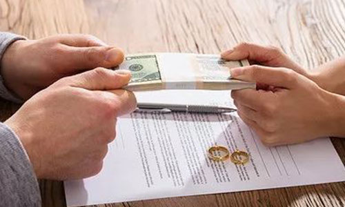 借款人不還錢可以找他老婆要嗎